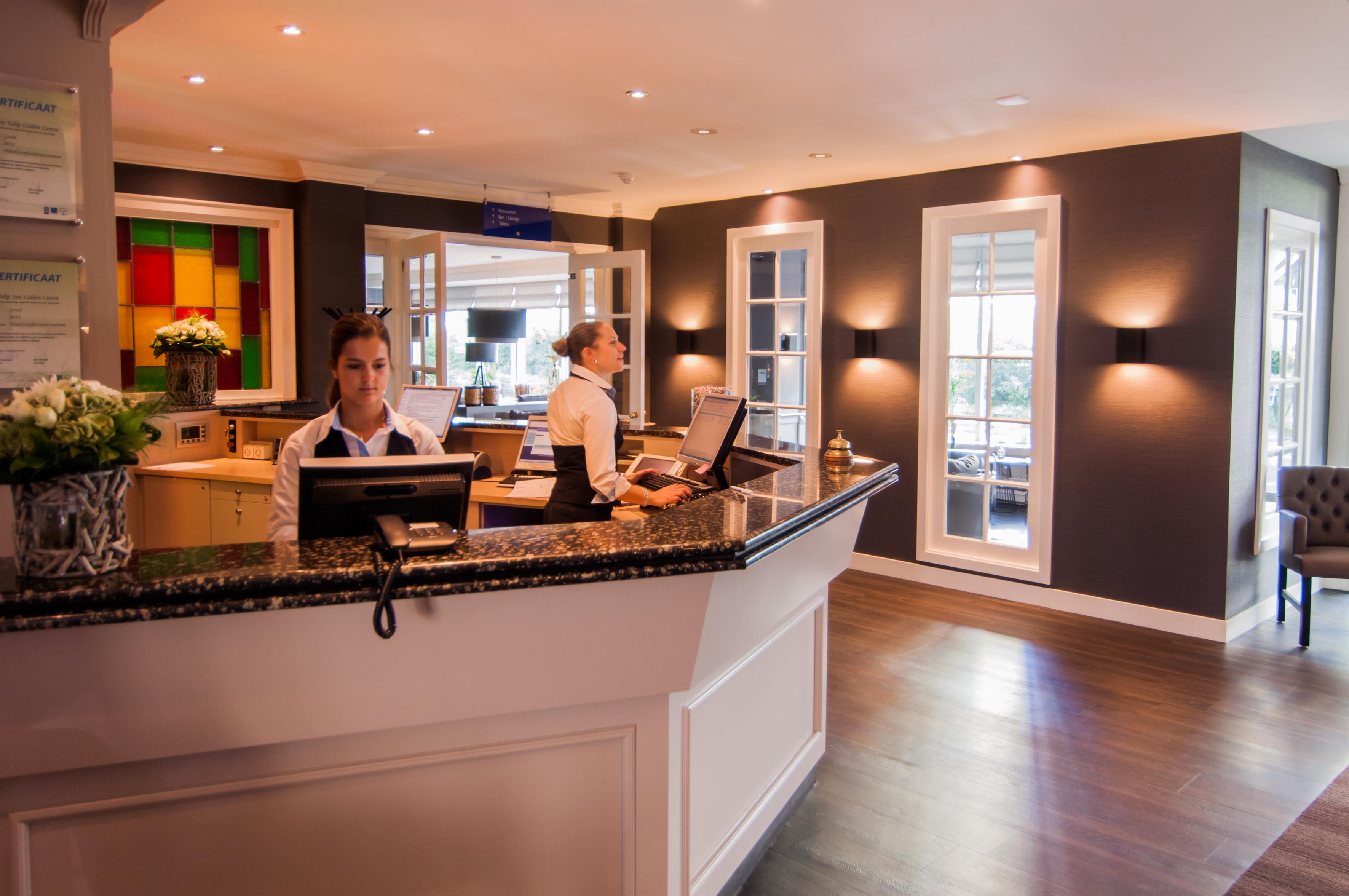 Отель Golden Tulip Leiden Centre Экстерьер фото
