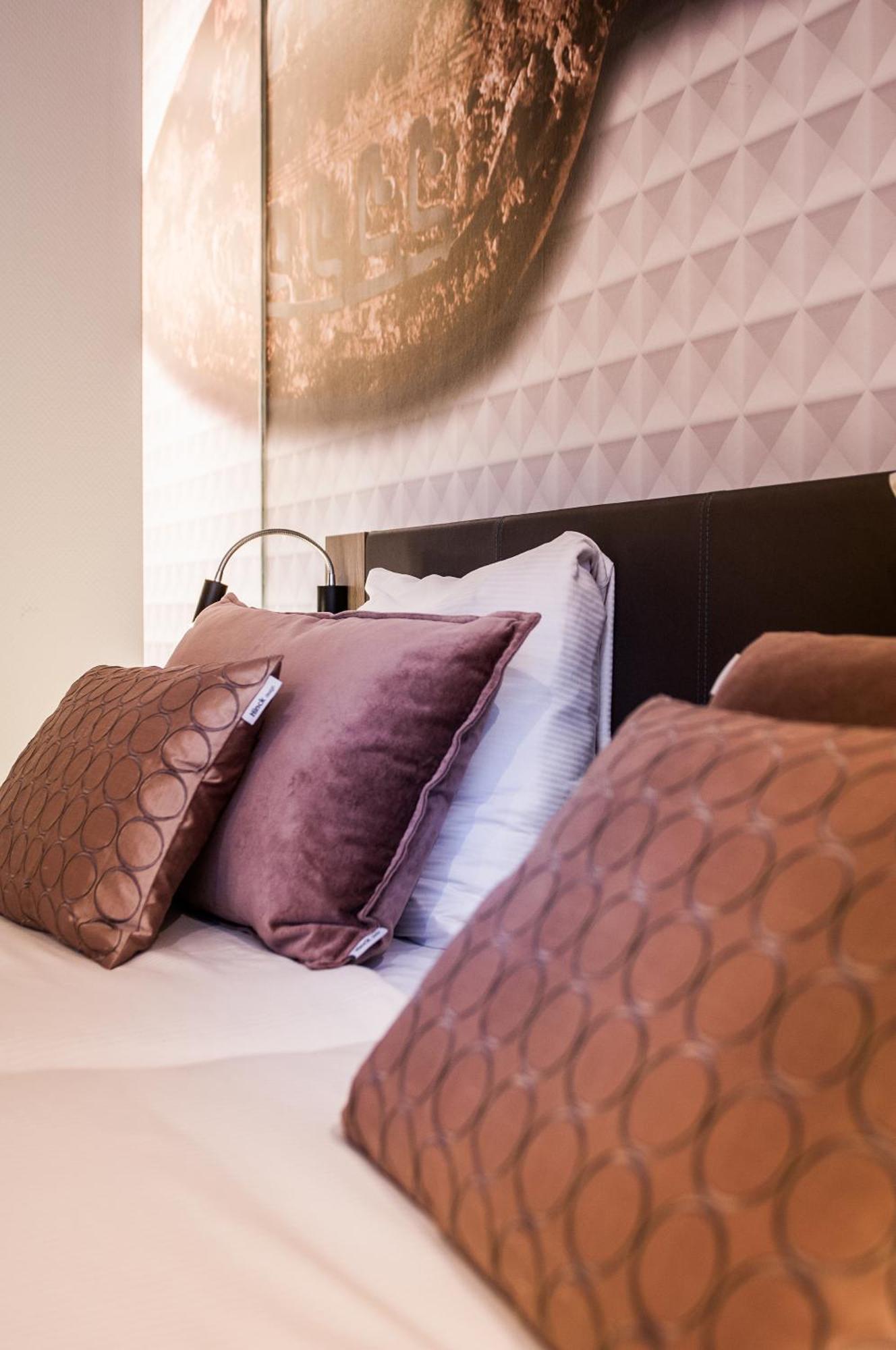 Отель Golden Tulip Leiden Centre Экстерьер фото