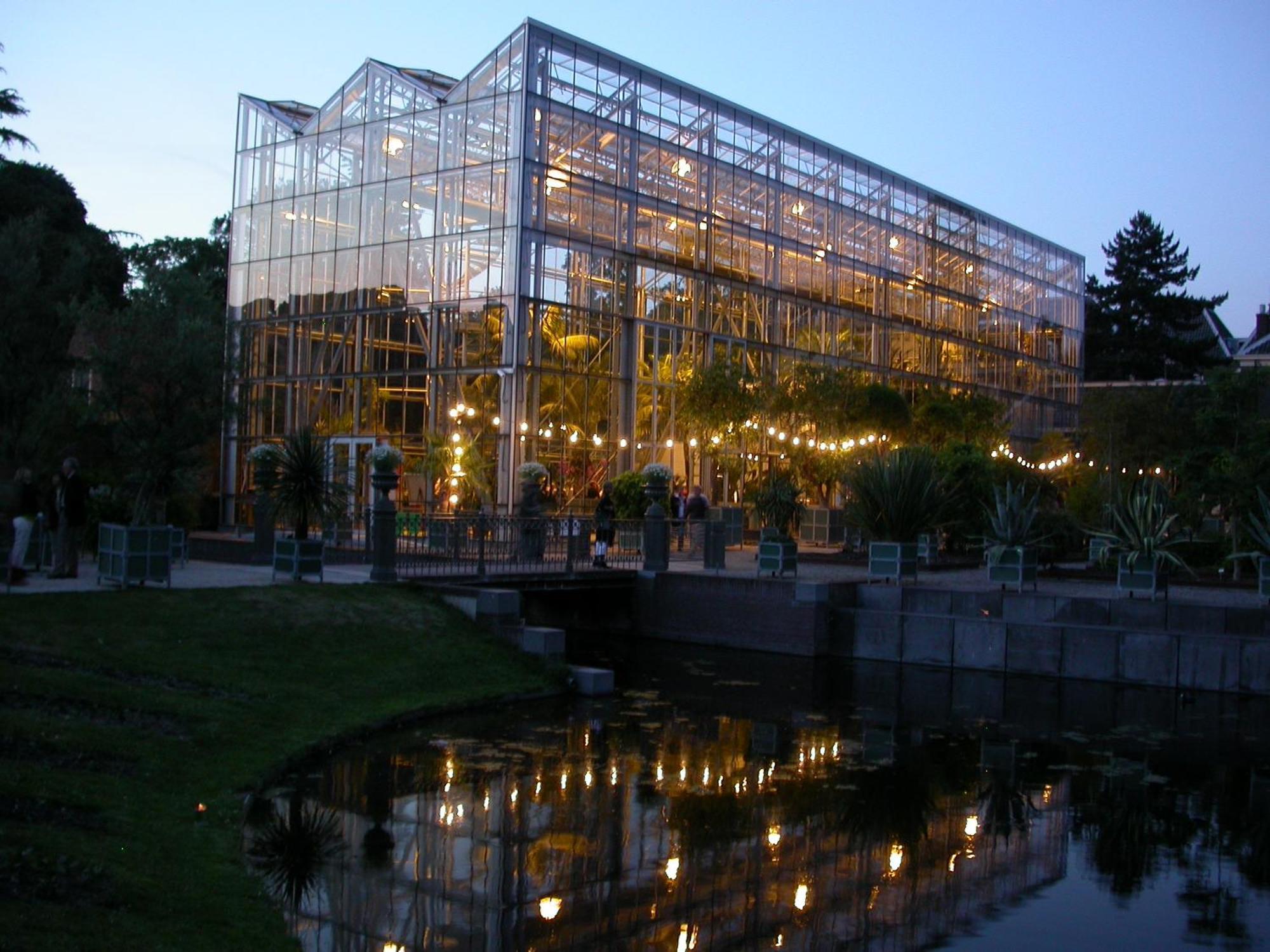 Отель Golden Tulip Leiden Centre Экстерьер фото