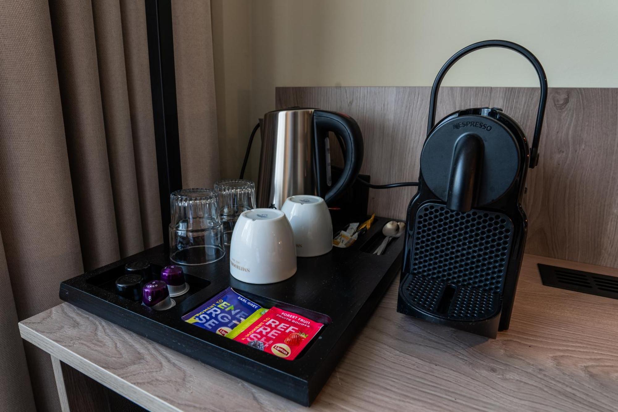 Отель Golden Tulip Leiden Centre Экстерьер фото