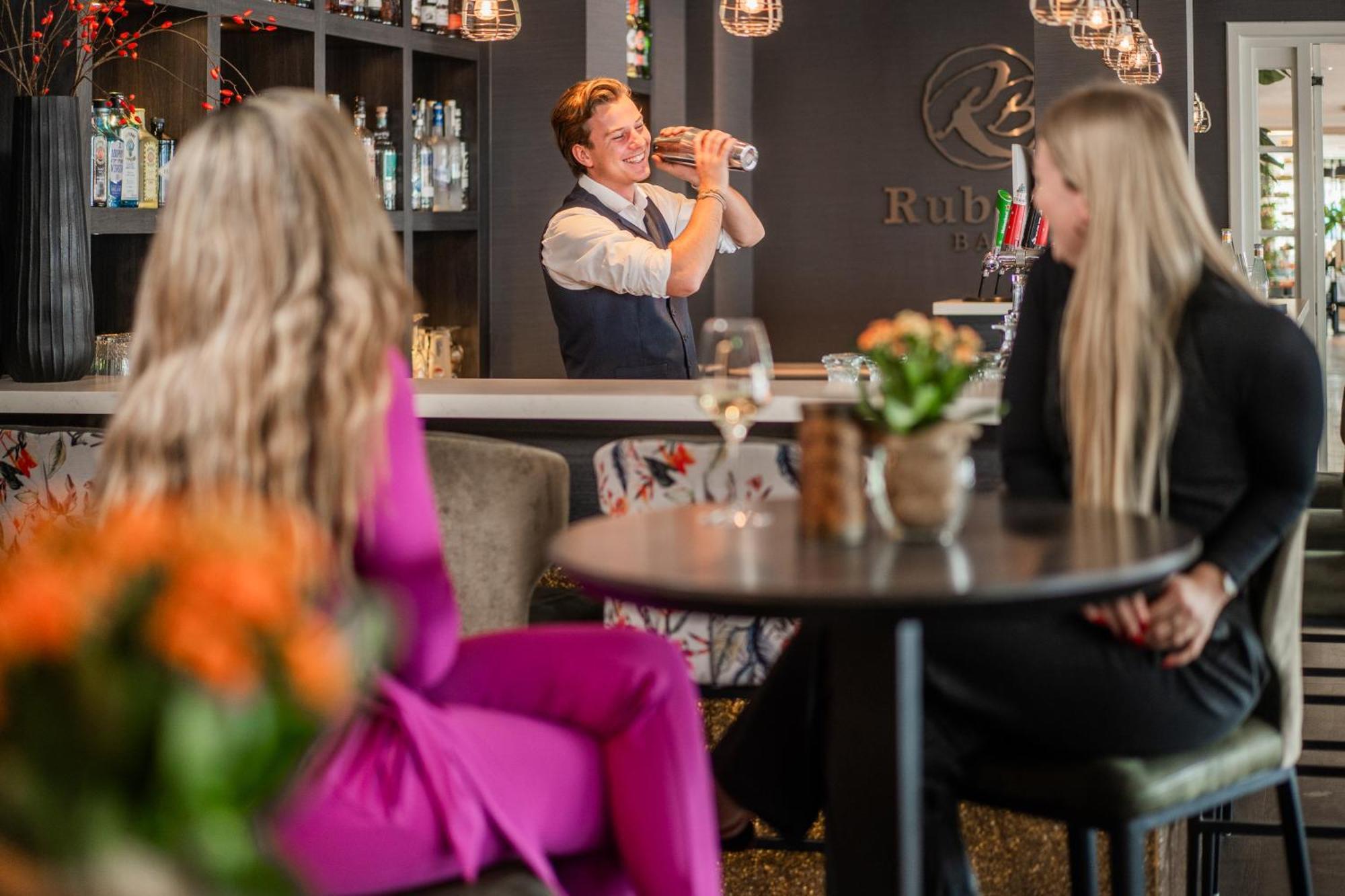 Отель Golden Tulip Leiden Centre Экстерьер фото