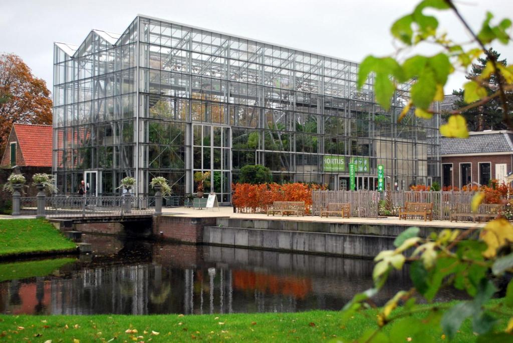 Отель Golden Tulip Leiden Centre Экстерьер фото
